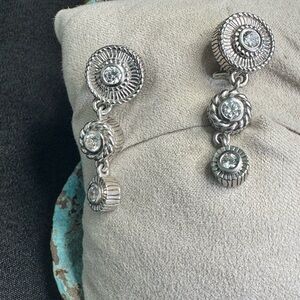 Stunning Vintage Judith Ripka .925 Sterling drop earrings never worn!